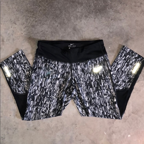 Nike Dri-Fit Capris - Picture 3 of 8